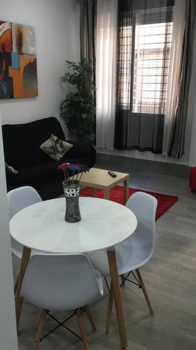 Apartamento A, A 3 Minutos De La Estacion Central De Bus Y Tren Малага Екстериор снимка
