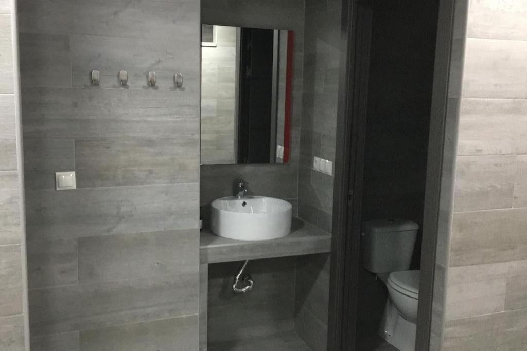 Apartamento A, A 3 Minutos De La Estacion Central De Bus Y Tren Малага Екстериор снимка